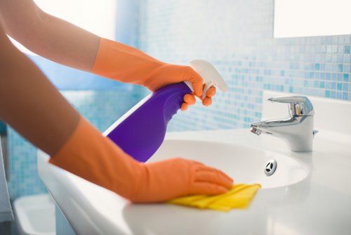 Cleaning kitchen surfaces after builders work in Elephant And Castle