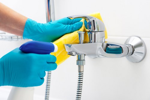 Kitchen and bathroom cleaning for short-let property changeovers in South London